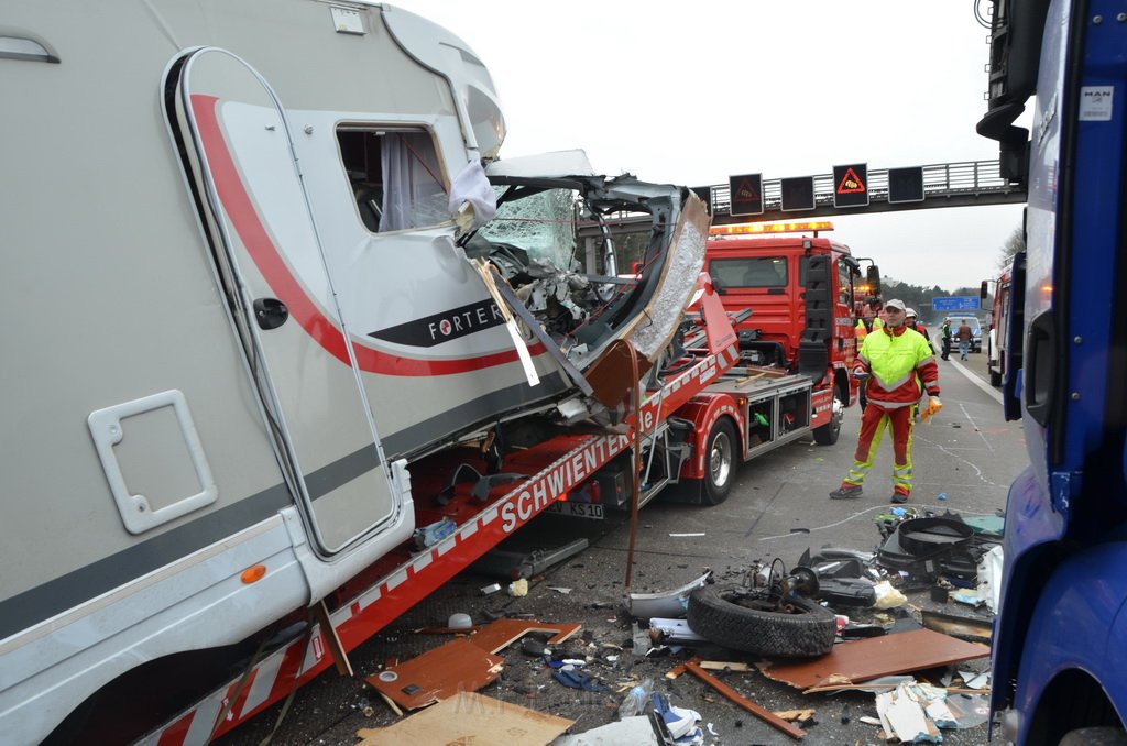 Schwerer VU A 1 Rich Saarbruecken kurz vor AK Leverkusen P216.JPG - Miklos Laubert